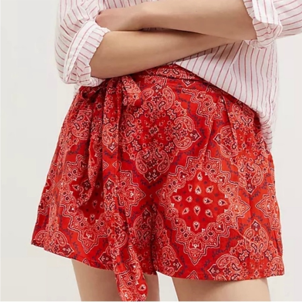 Anthropologie Du Paradis red western handkerchief pattern shorts size XSmall